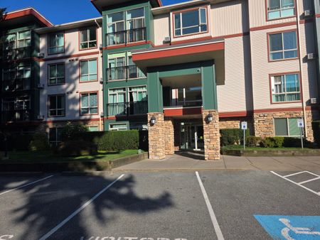 Citadel Ridge Ground-Floor Unit - Photo 3