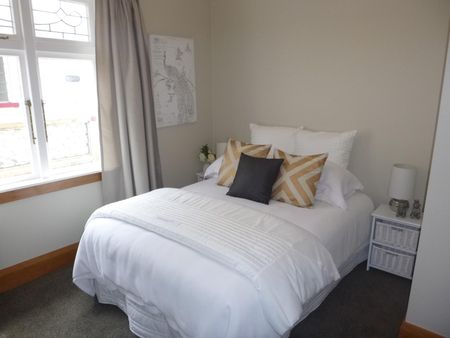 Beautiful in boulcott! - Photo 3