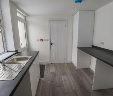 3 bedroom apartment to rent - Photo 5