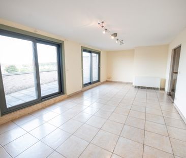 Ruim duplex appartement met terras en garage in centrum Zulte! - Photo 1