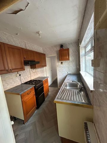 3 bedroom terraced house to rent - Photo 3