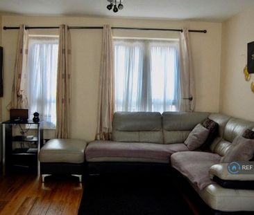 4 bedroom terraced house to rent - Photo 3