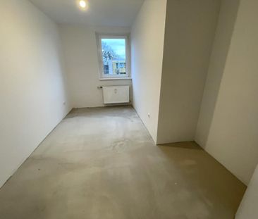 Bodenbelag nach eigenem Wunsch verlegen! Renovierte 3-Zimmer-Wohnun... - Photo 2