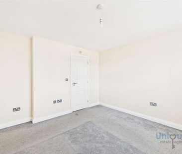 Marples Drive, Blackpool, FY4 - Photo 4