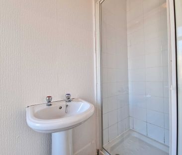 Clifton Drive, Squires Gate - Photo 2