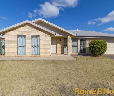 Large Family Home - Photo 6