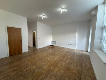 2 bedroom apartment to rent Milnrow Road, Shaw, Oldham, OL2 - Photo 2