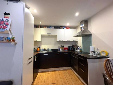 2 bedroom apartment to rent - Photo 3