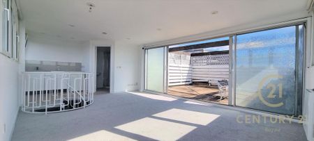 3 bedroom penthouse to rent - Photo 2