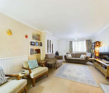 Albury Drive, Pinner, HA5 - Photo 4