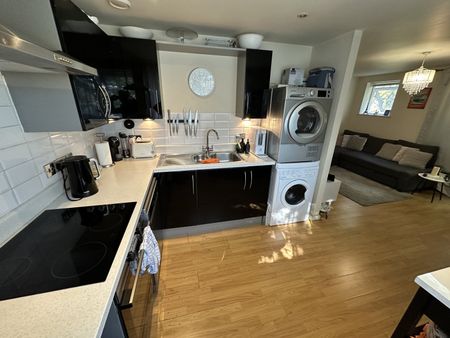 Branksome Wood Road, Bournemouth, - Photo 5