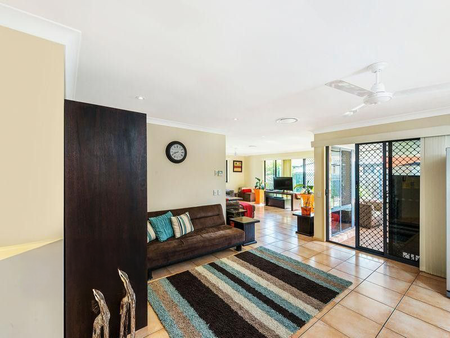 SWIMMING POOL PERFECT FOR SUMMER! - Photo 2