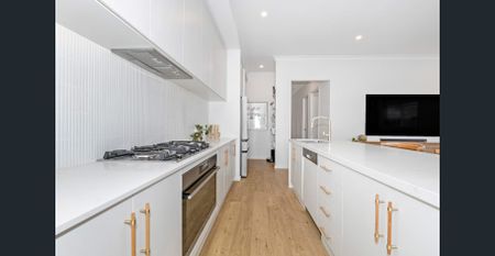 Perfectly Positioned, Spacious Family Home with Flexible Floor Plan - Photo 2