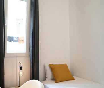 Calle de los Caños del Peral, Madrid, Community of Madrid 28013 - Photo 6