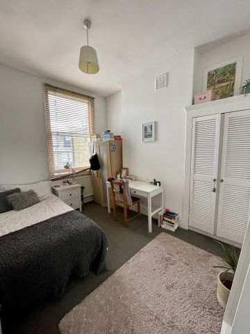 2 Bed Flat, Branksome Road, SW2 - Photo 3