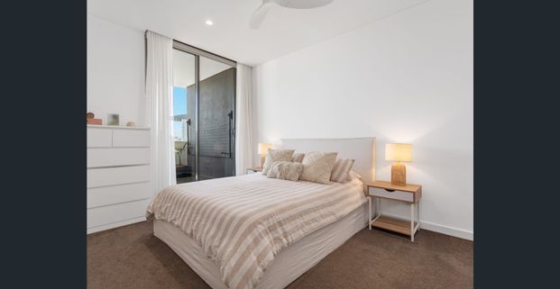 Penthouse Apartment in Prime Location! - Photo 1