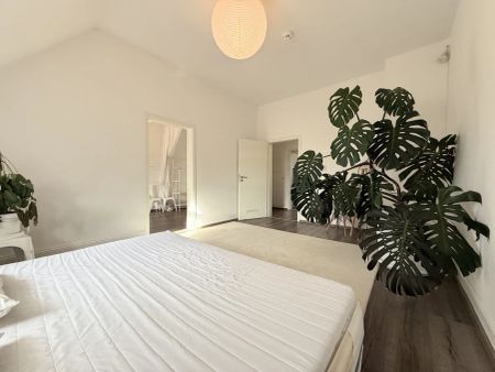 Hochwertig möblierte Altbau-Dachgeschosswohnung in unmittelbarer Mainlage - Foto 4