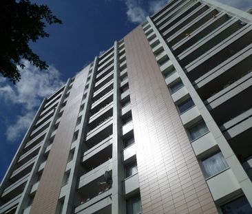 3-Zimmer-Wohnung mit Balkon in Düsseldorf-Garath mieten - Photo 1