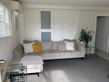 Charming 2BR Cockle Bay Flat - Photo 4