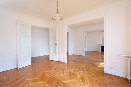 Tout savoir sur cet appartement dans le quartier Cambronne-Garibaldi, à Paris 15ème - Photo 4