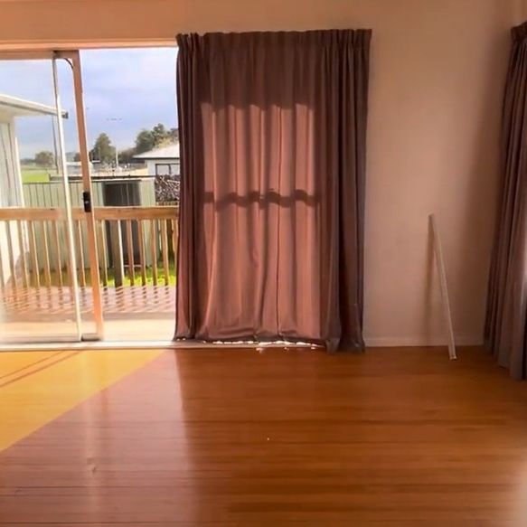 Three bedroom home - Photo 1