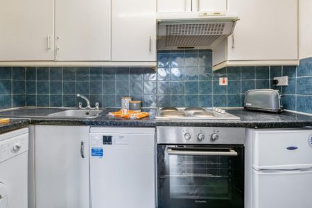 1 bedroom flat to rent - Photo 4