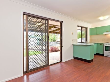 Lovely 3 Bedroom Low Set Home in the Heart of the Bayside - Photo 3