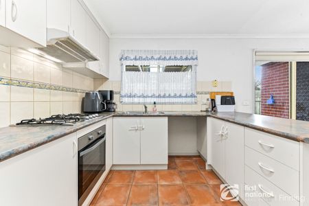 32 Raffindale Crescent, Cranbourne - Photo 4