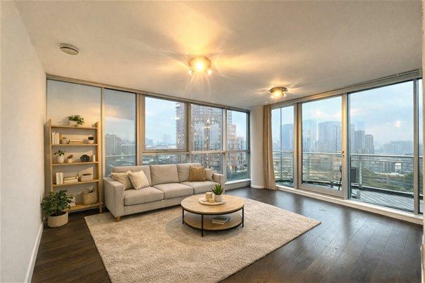 Switch House, 4 Blackwall Way, London - Photo 1