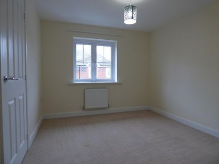 3 bedroom end of terrace house to rent - Photo 3