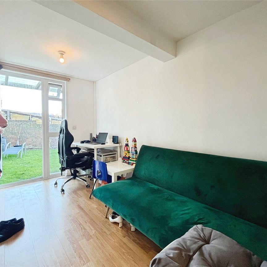 Middle Hill, Egham, Surrey, TW20 0JJ - Photo 1