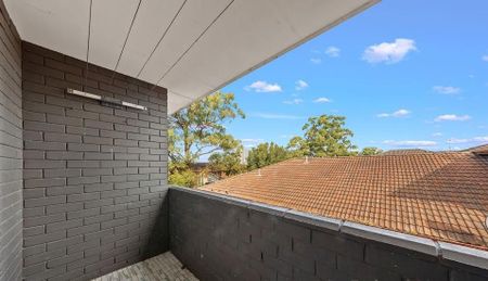 TWO BEDROOM APARTMENT CLOSE TO ALL AMENITIES OF LIVERPOOL! - Photo 4