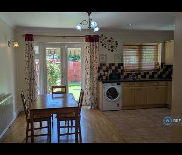 3 bedroom detached house to rent - Photo 3