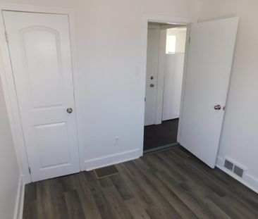 FOR RENT – 3207 Agricola Street, APT #2 (Upper Unit), Halifax, Nova... - Photo 4