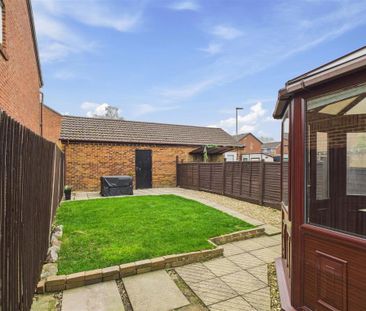 3 bedroom semi-detached house to rent - Photo 1