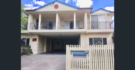 Central location, neat and tidy! - Photo 2