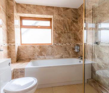 3 bedroom link detached house to rent - Photo 4