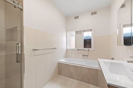 Comfortable family home in Balwyn High Zone - Photo 5