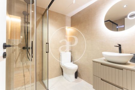 Apartment for rent on Compte d’Urgell Street (Eixample Esquerra) - Photo 4