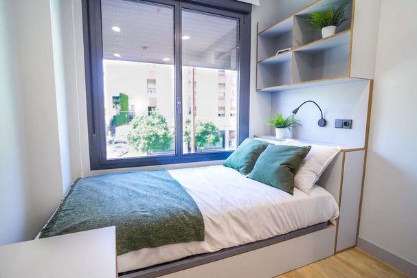 Calle Camilo José Cela, Sevilla, Andalusia 41018 - Photo 1