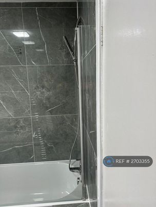 4 bedroom terraced house to rent - Photo 1