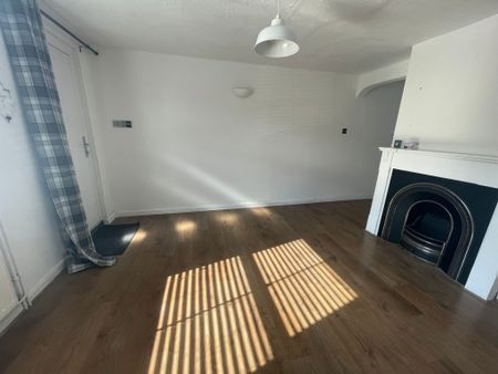 Bramford Lane, Ipswich - Photo 2