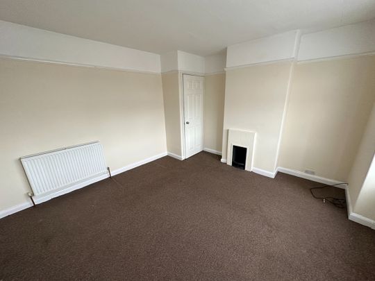 2 Bed Semi-Detached House, Leasowe Road, LS10 - Photo 1