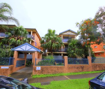 Ground Floor Two Bedroom Unit - Photo 5