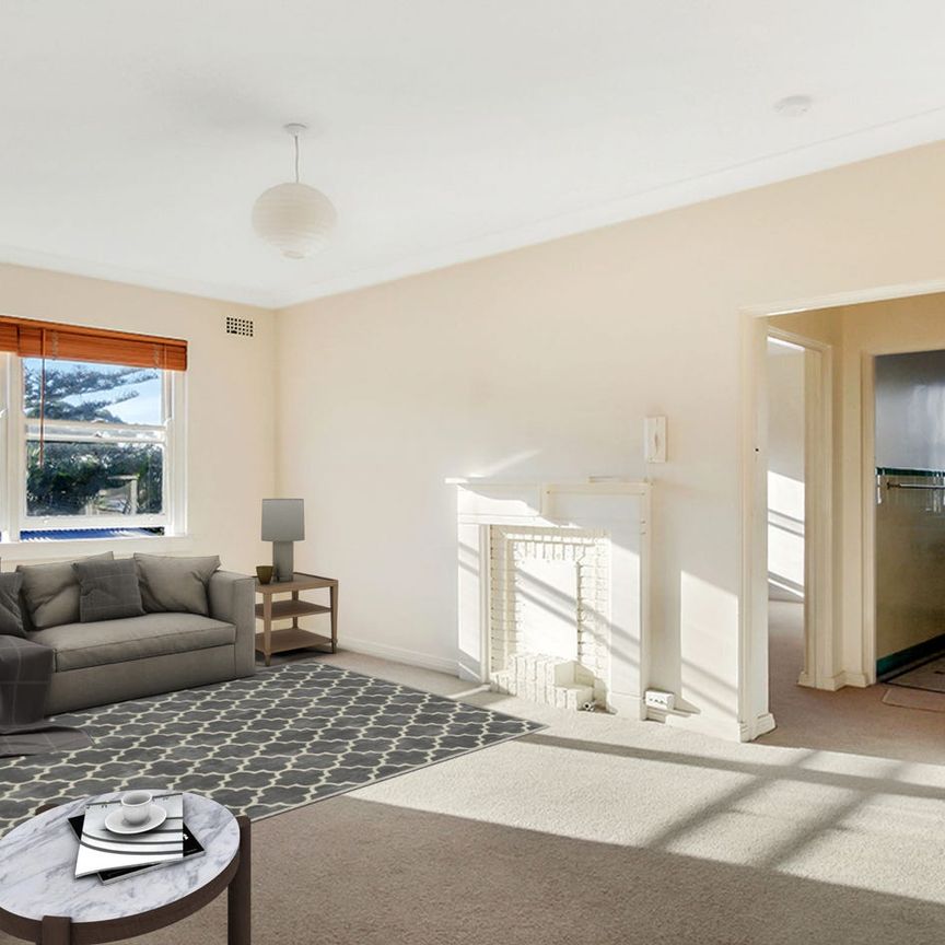 SUN-DRENCHED NORTH FACING APARTMENT WITH DISTRICT VIEWS AND HARBOUR GLIMPSES... - Photo 1