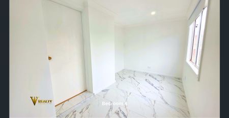 Renovated Modern Four Bedrooms House For Lease - Photo 4