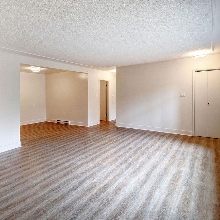 Quadra Village Apartments - Photo 1