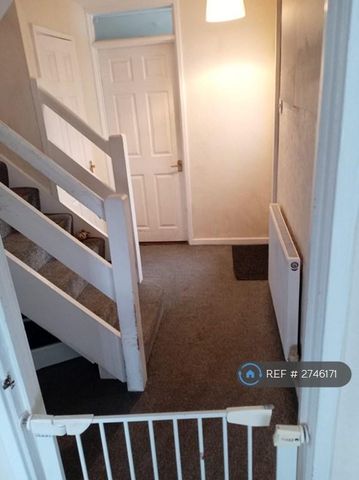 3 bedroom terraced house to rent - Photo 3