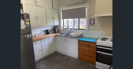 12 Truscott Rd, Moe, Vic 3825 - Photo 5