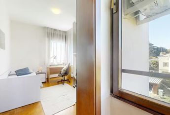 Via Cernaia, Padova, Veneto 35141